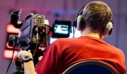 娱乐吃瓜电影解说,揭秘娱乐圈那些吃瓜电影背后的故事