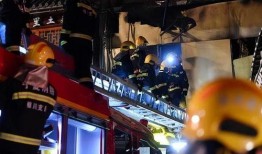 宁夏烧烤摊爆料事件视频,真相与争议交织的街头冲突