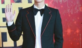 李易峰爆料墨镜视频,揭秘明星日常生活中的神秘面纱