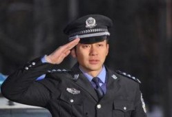 草帽警察在线观看,在线观看，揭秘神秘警探的冒险之旅