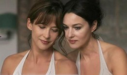 法国她 在线观看,浪漫之都的云端邂逅