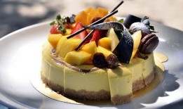 娱乐吃瓜酱蛋糕视频下载,甜蜜瞬间，下载收藏